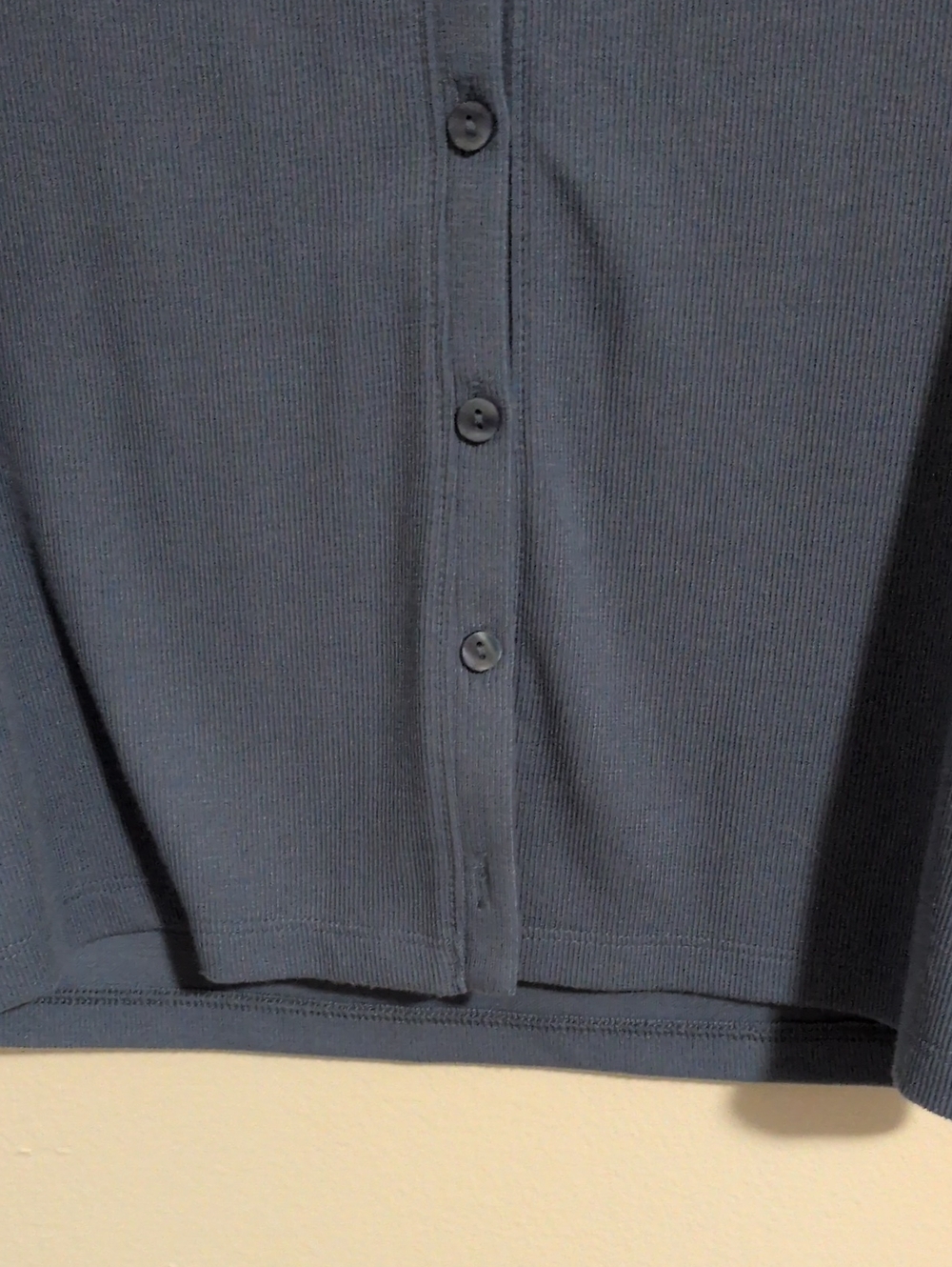 AE Button Front Tank - Picture 3 of 6